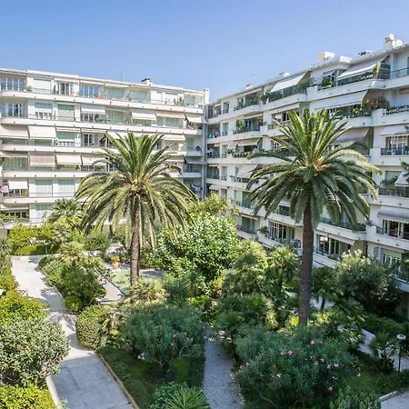 Le Tresor De Promenade-nice: Seafront 2 Bed Luxury Apartment. Balcony; Ac Lägenhet