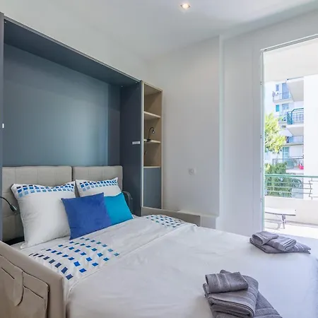 Le Tresor De Promenade-nice: Seafront 2 Bed Luxury Apartment. Balcony; Ac Lägenhet *